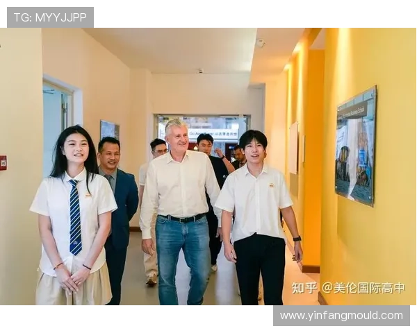 全球足球巨星汇聚一堂打造梦幻阵容展现无与伦比的竞技魅力与团队精神