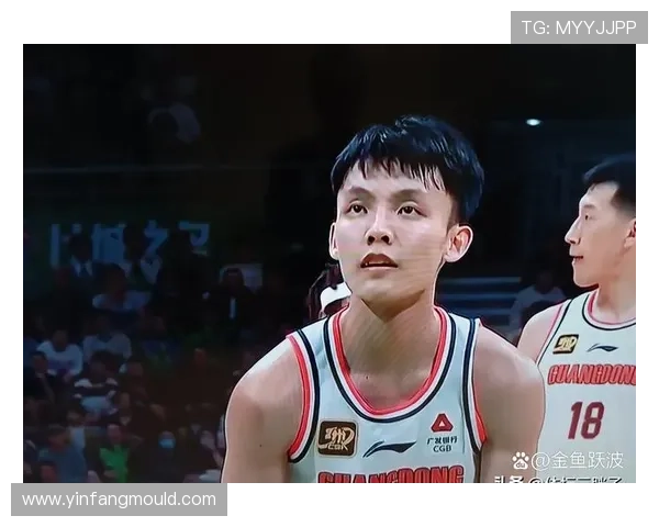 北京篮球队在联合会杯积分榜上以76分稳居第一名,表现出色引人瞩目 北京篮球队在联合会杯积分榜上以76分稳居第一名,表现出色引人瞩目