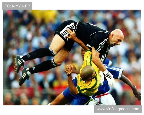 模仿全球足球明星精彩瞬间的视频挑战引发热潮