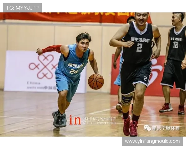 南京排球队在城市联赛中的团队协作表现分析与点评