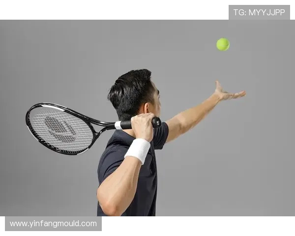 广州网球队技术深度解析:提升竞技水平的关键因素与训练方法探讨 广州网球队技术深度解析:提升竞技水平的关键因素与训练方法探讨